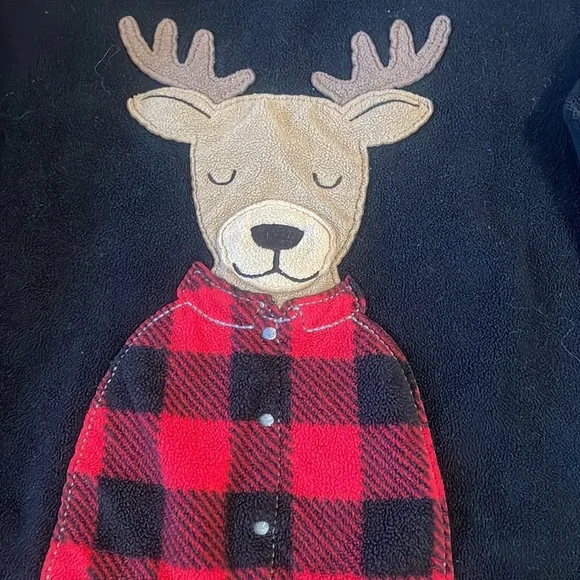 2 sets Christmas Holiday Pajama Sets, kids size: 5 - Picture 7 of 7